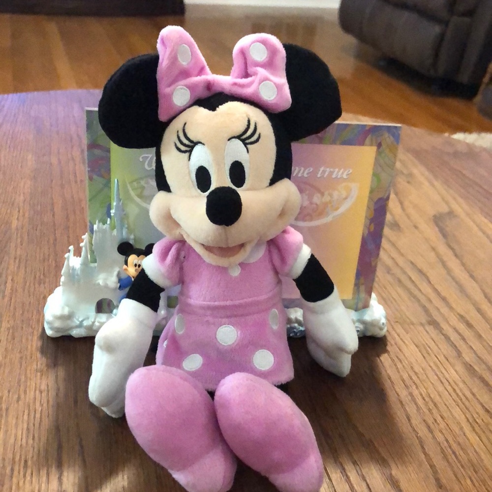 Minnie Mouse Plush EUC stuffed animal
